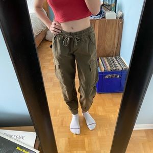 TNA green cargo pants, good condition